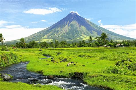 Most Beautiful Mountain in the Philippines .